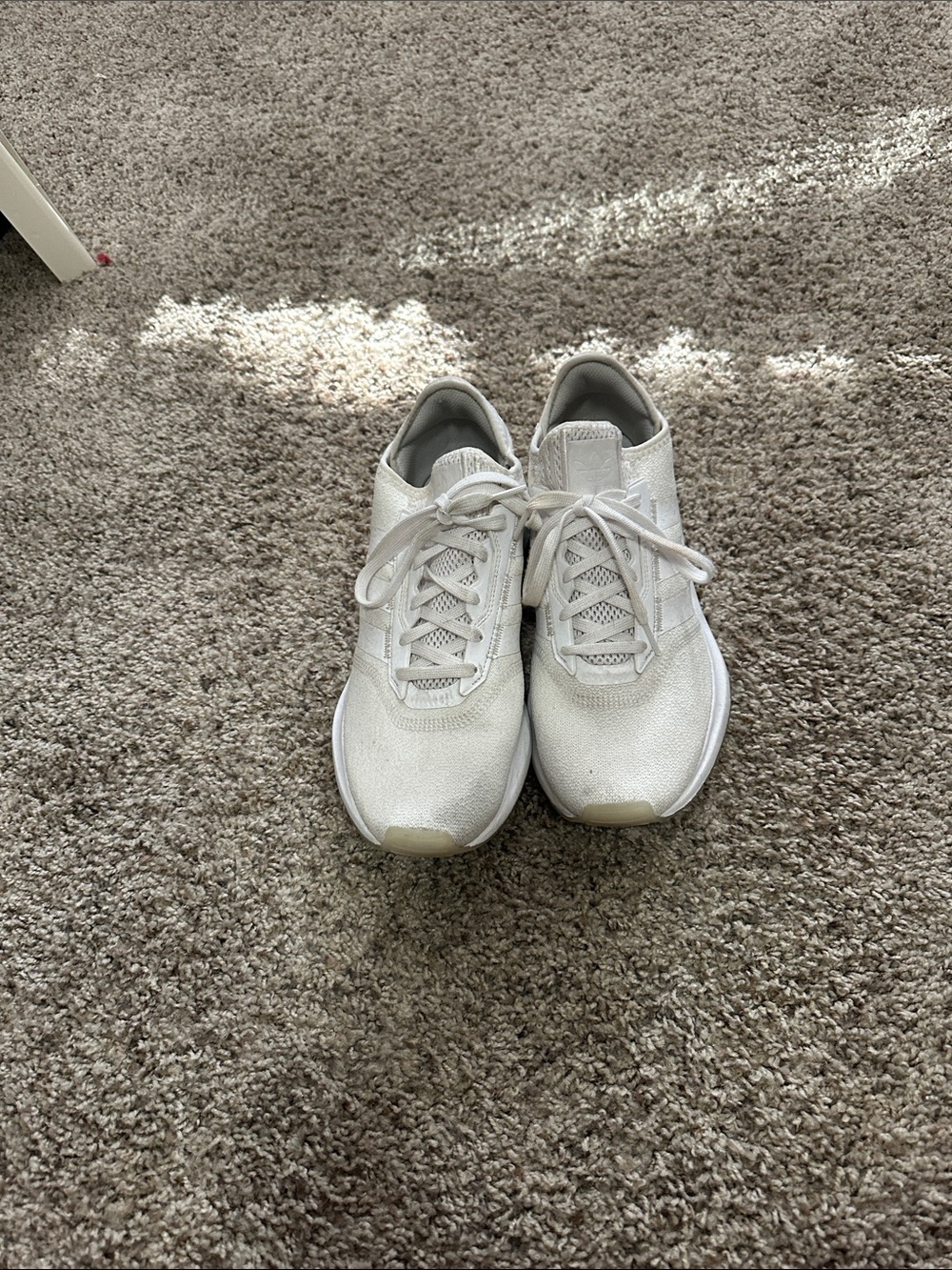 White adidas tennis shoes